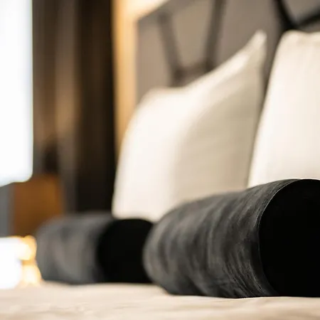 Square Boutique & Brasserie Hotel