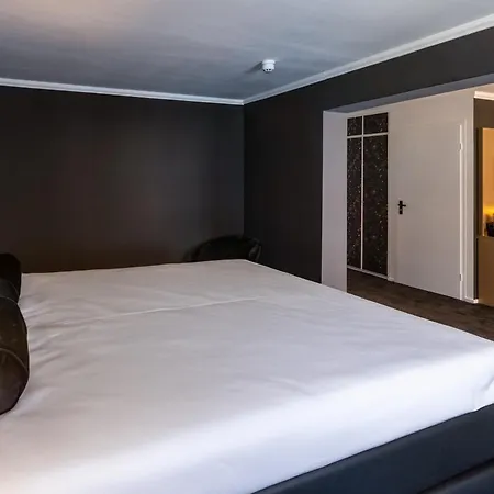 Square Boutique & Brasserie Hotel
