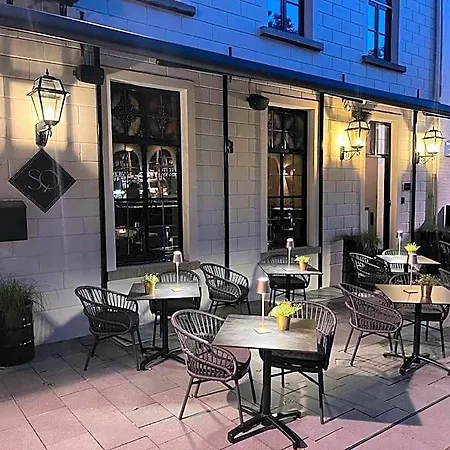Square Boutique & Brasserie Hotell 4*