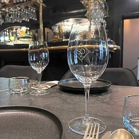 Square Boutique & Brasserie Hotell