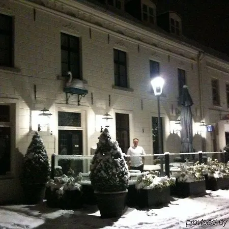 Square Boutique & Brasserie Hotell 4*