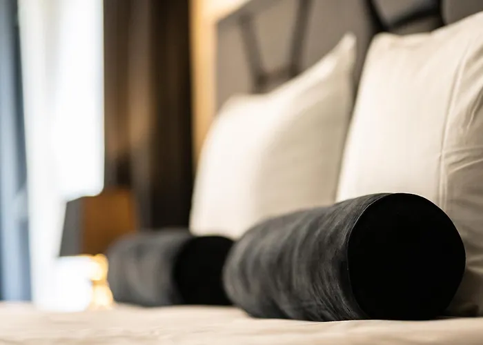 Square Boutique & Brasserie Hotel