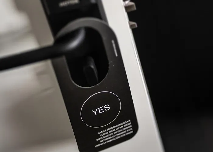 Square Boutique & Brasserie