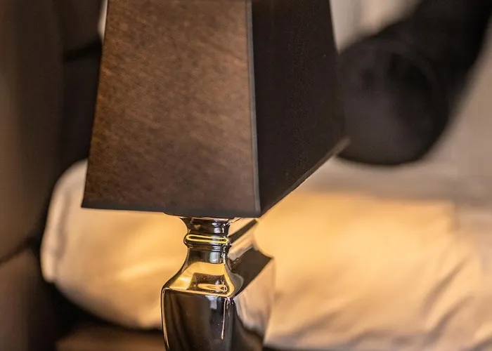 Square Boutique & Brasserie فندق 4*